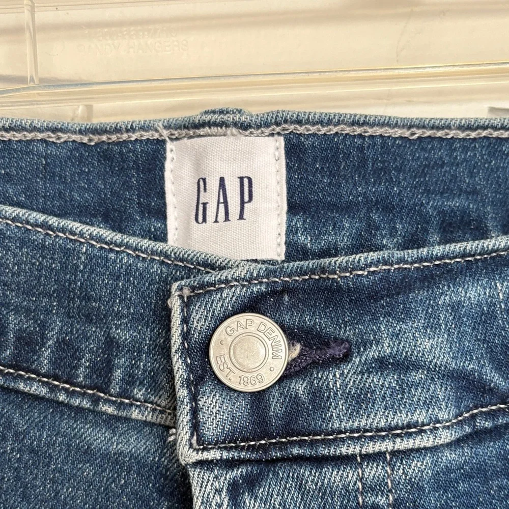 Gap women’s Relaxed Fit‎ Jeans in Deep Blue
